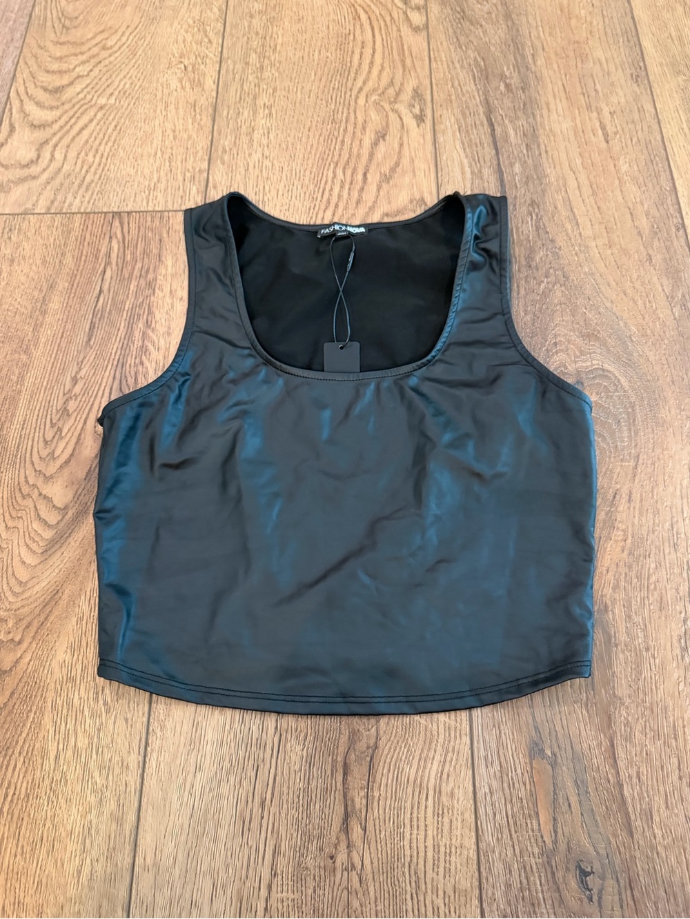 Fashion Nova Black Scoop Neck Crop Tank